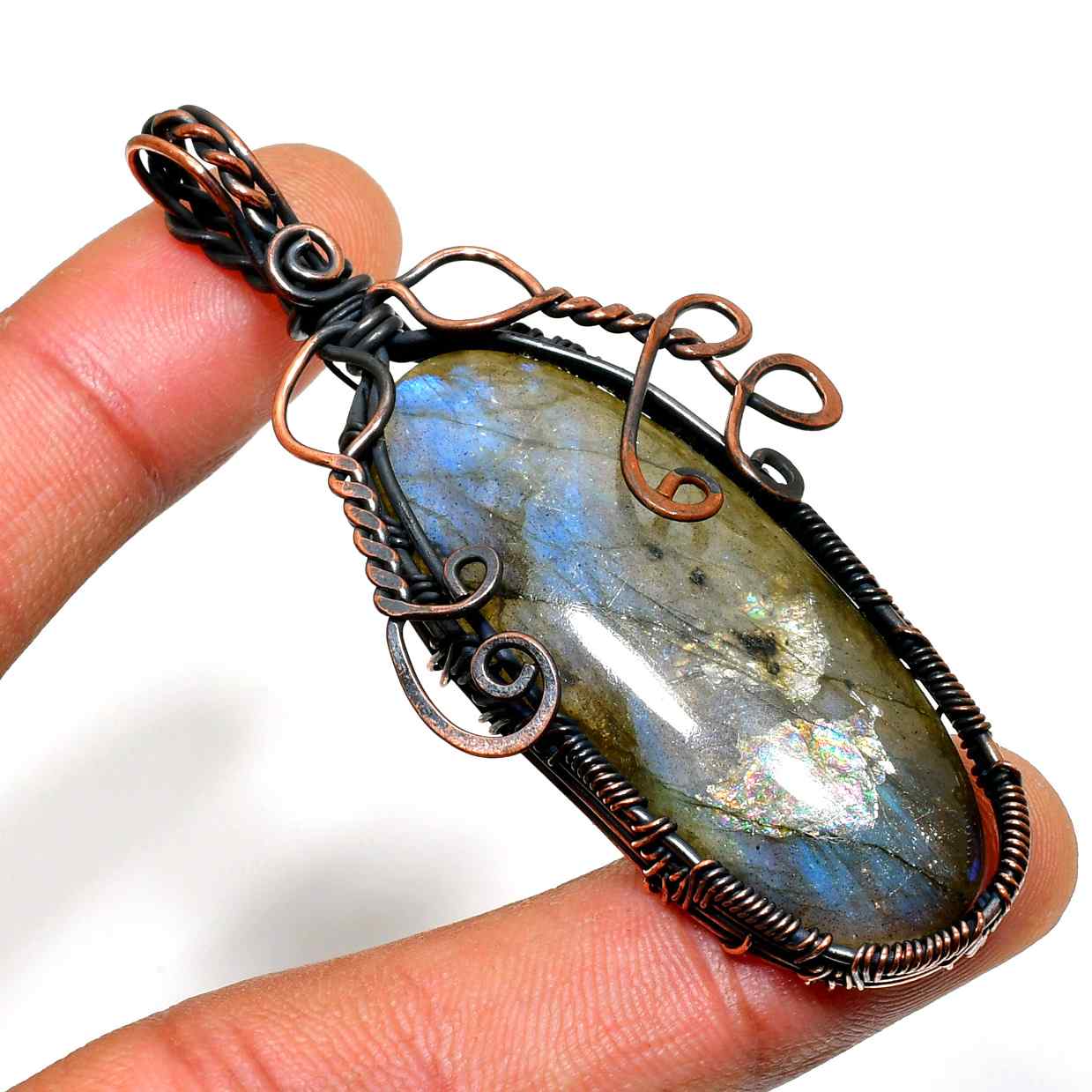 Aurora’s Gaze – Labradorite & Oxidized Copper Pendant
