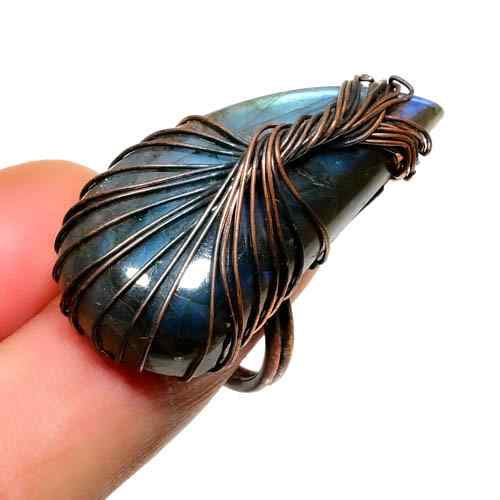 Aurora’s Aegis – Labradorite Copper Pendant