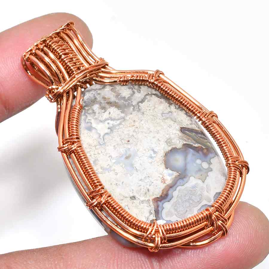 Harmony’s Edge – Copper-Wrapped Agate Pendant