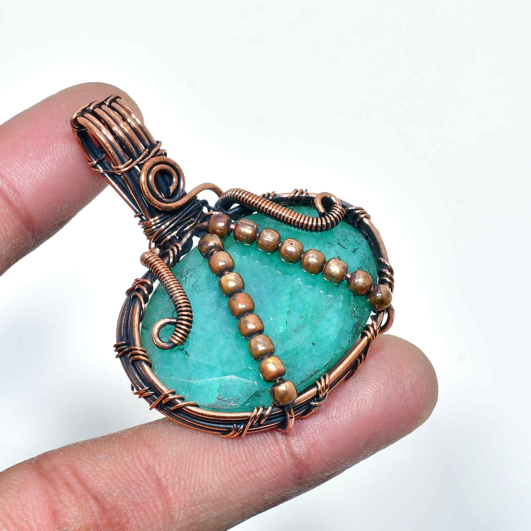 Emerald Harmony – Oxidized Copper Wire Pendant