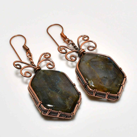 Mystic Radiance – Labradorite Copper Earrings