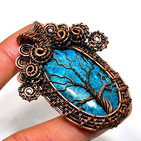 Serenity’s Embrace – Blue Agate Copper Pendant