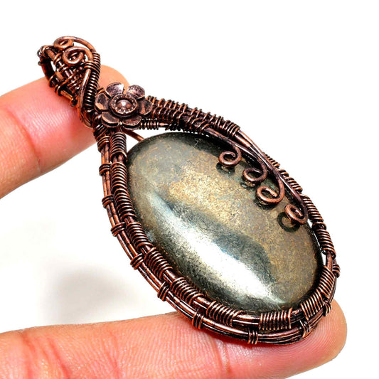 Gaia’s Embrace – Amethyst Copper Pendant
