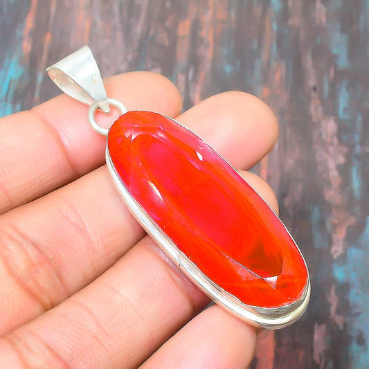 Ember’s Essence – Sterling Silver Carnelian Pendant