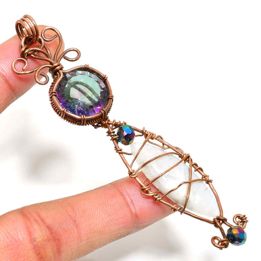 Moonlit Harmony – Rainbow Moonstone Copper Pendant