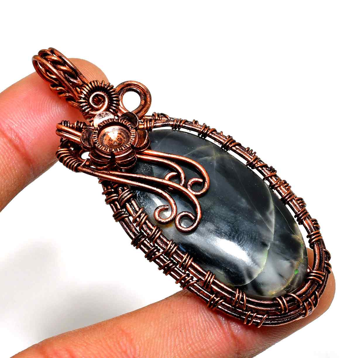 Midnight Harmony – Black Onyx Copper Pendant