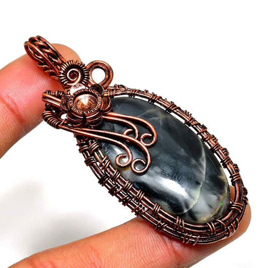 Midnight Harmony – Black Onyx Copper Pendant