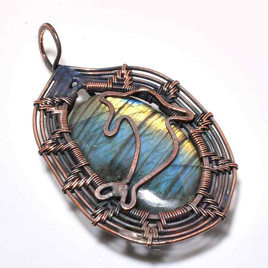 Celestial Ripple – Labradorite Copper Pendant
