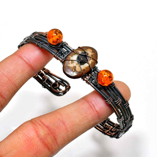 Amber Essence – Handcrafted Amber & Copper Wire Bracelet