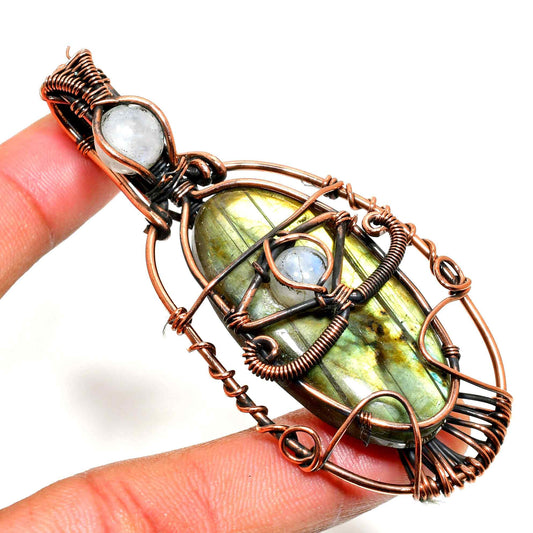 Ember’s Embrace – Moonstone Copper Pendant