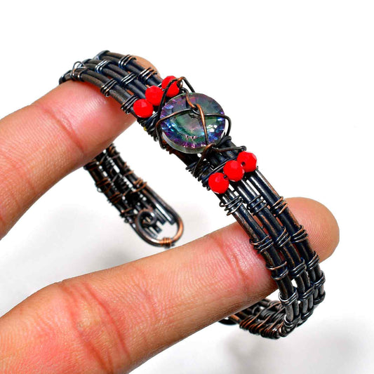 Radiant Muse – Crystal & Bead Wire Bracelet