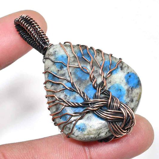 Earthbound Glow – Copper-Wrapped Gemstone Pendant