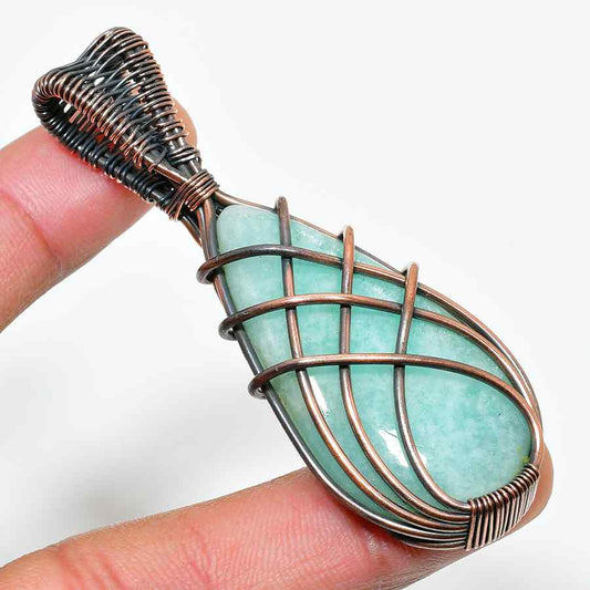 Verdant Harmony – Green Aventurine Copper Pendant