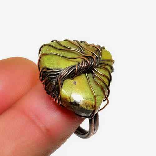 Verdant Renewal – Copper Peridot Ring
