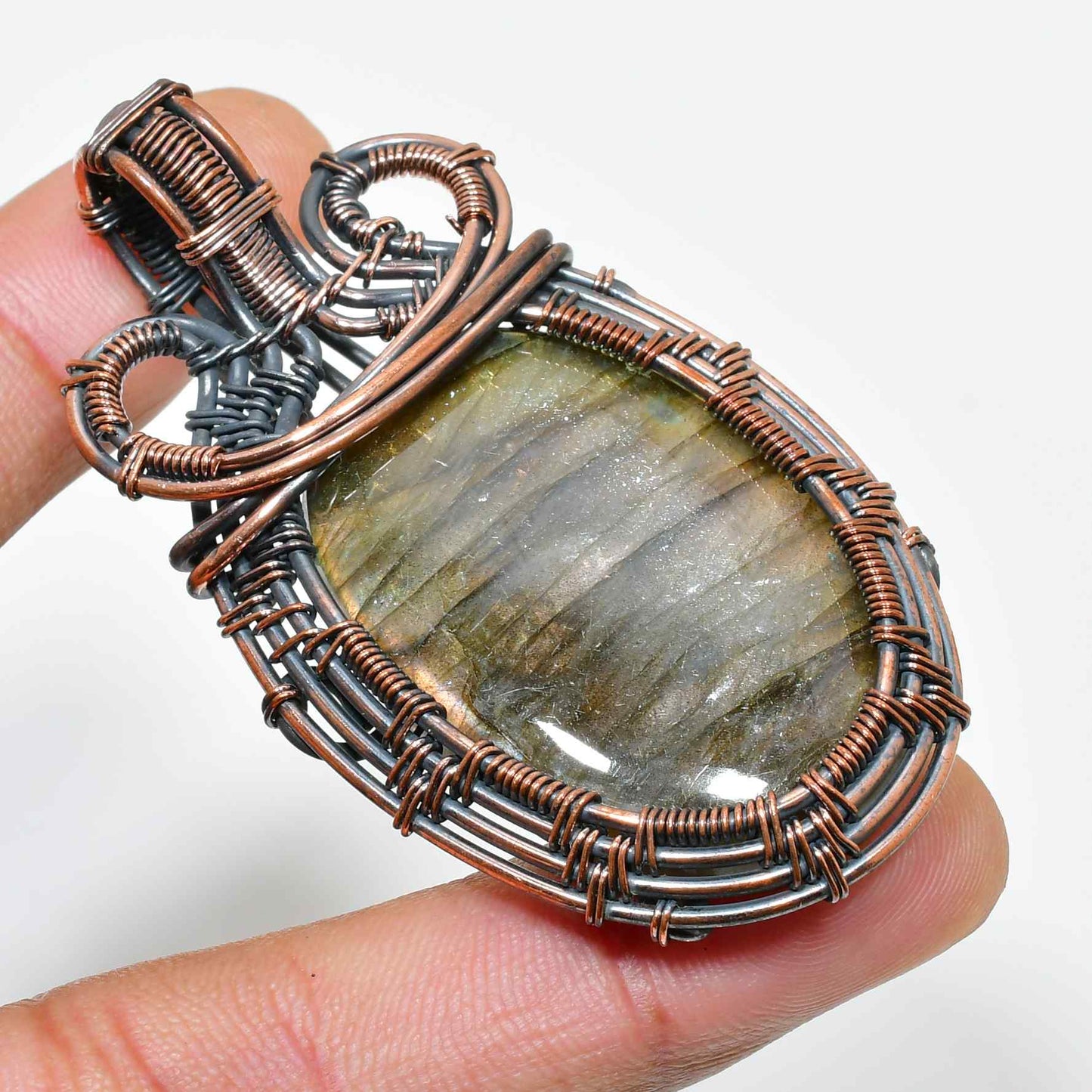 Mystic Aurora – Labradorite Copper Pendant