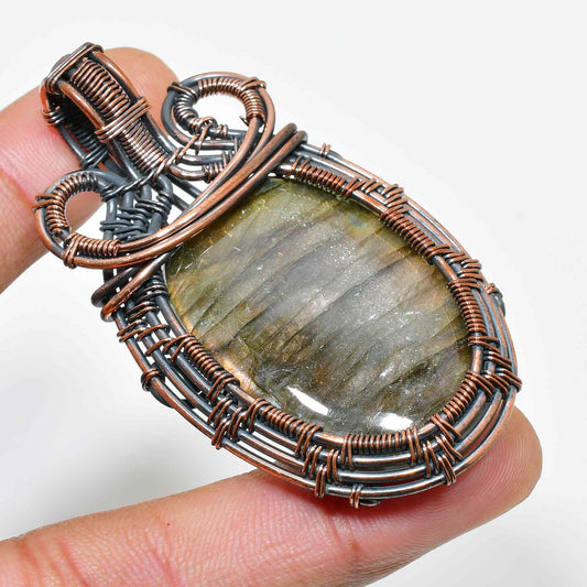 Mystic Aurora – Labradorite Copper Pendant