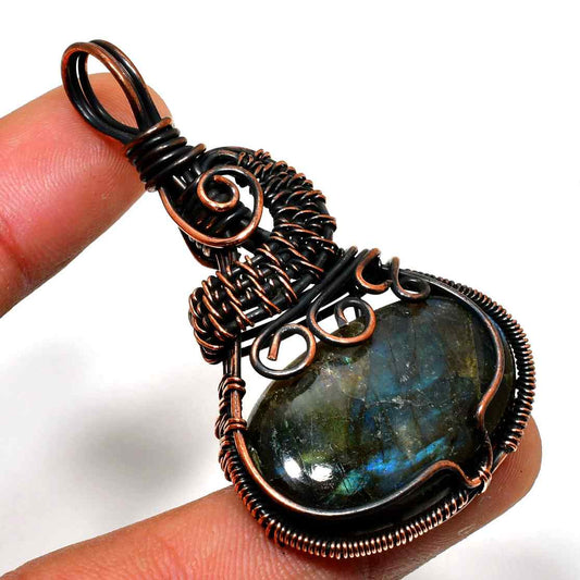 Moonlit Aura – Amethyst Copper Pendant