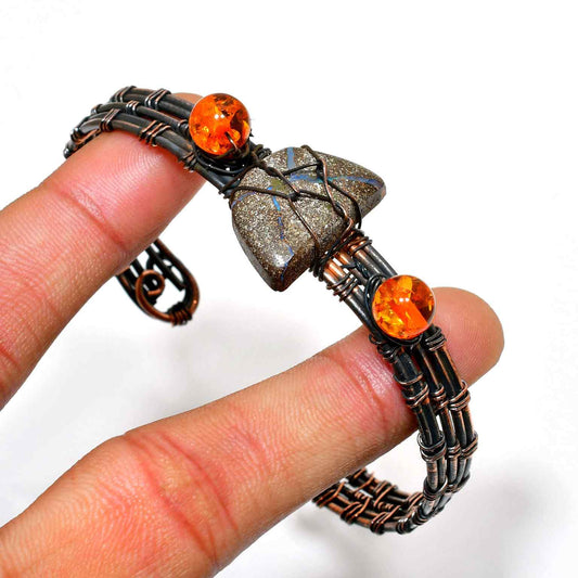 Solara’s Embrace – Amber & Copper Wire Bracelet