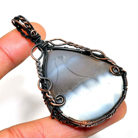 Whispering Waves – Agate & Copper Serenity Pendant