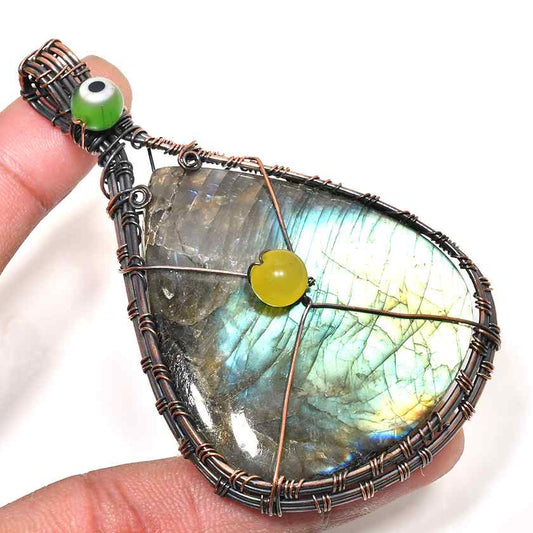 Mystic Aurora – Labradorite Copper Pendant