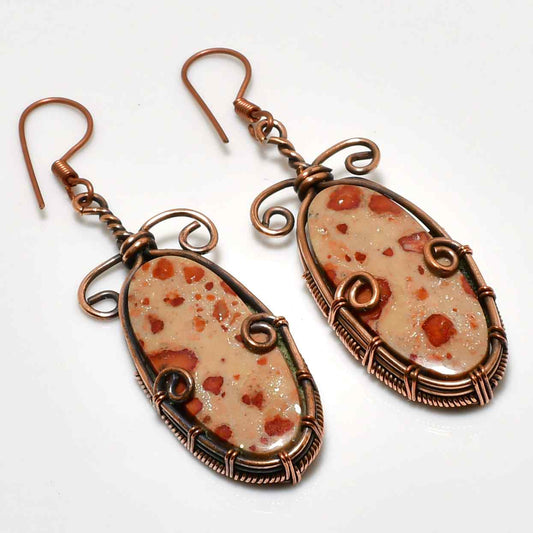 Luna’s Beacon – Copper-Wrapped Healing Stone Pendant