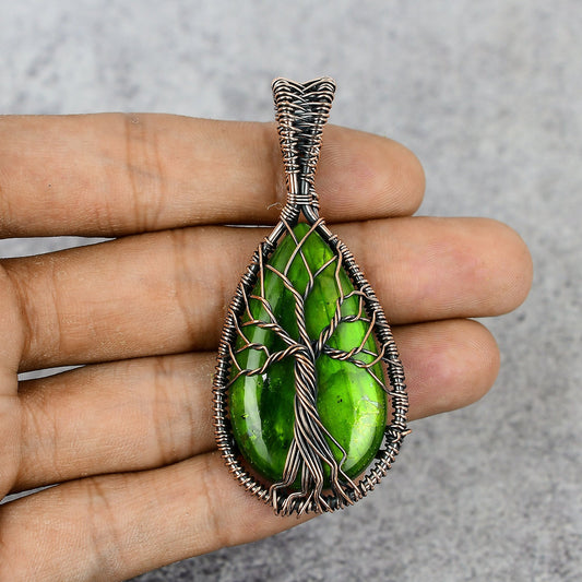 Green Labradorite Gemstone Pendant