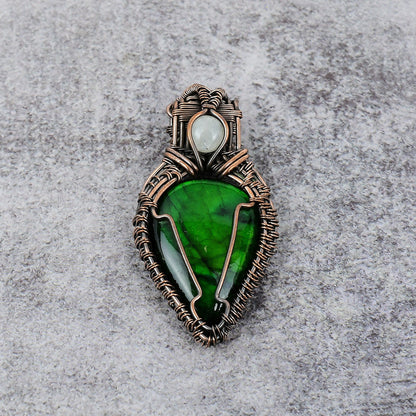 Green Labradorite Gemstone Pendant