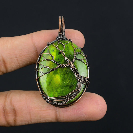 Green Labradorite Gemstone Pendant