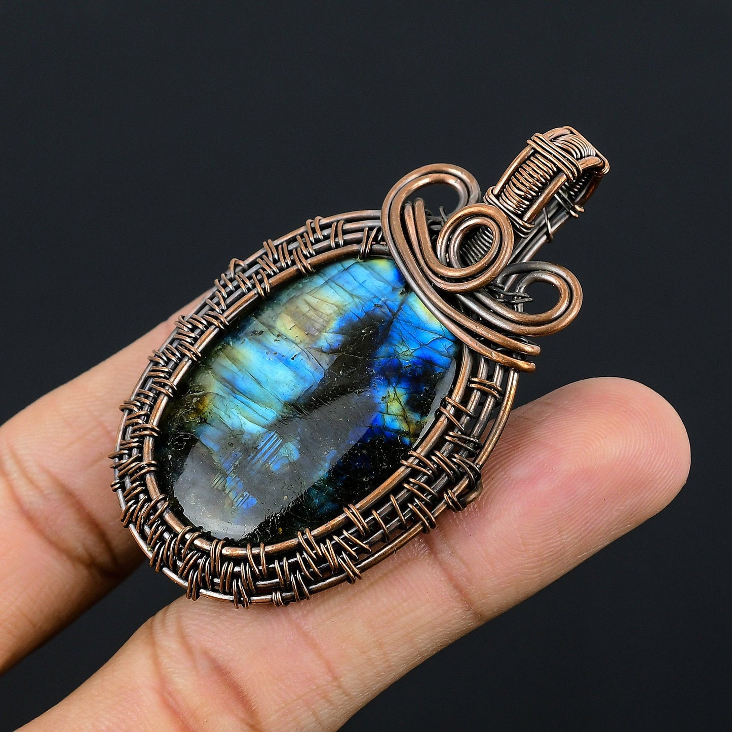 Blue Flash Labradorite Gemstone Pendant