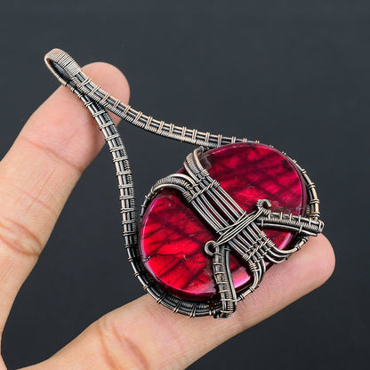 Red Flash Labradorite Gemstone Pendant