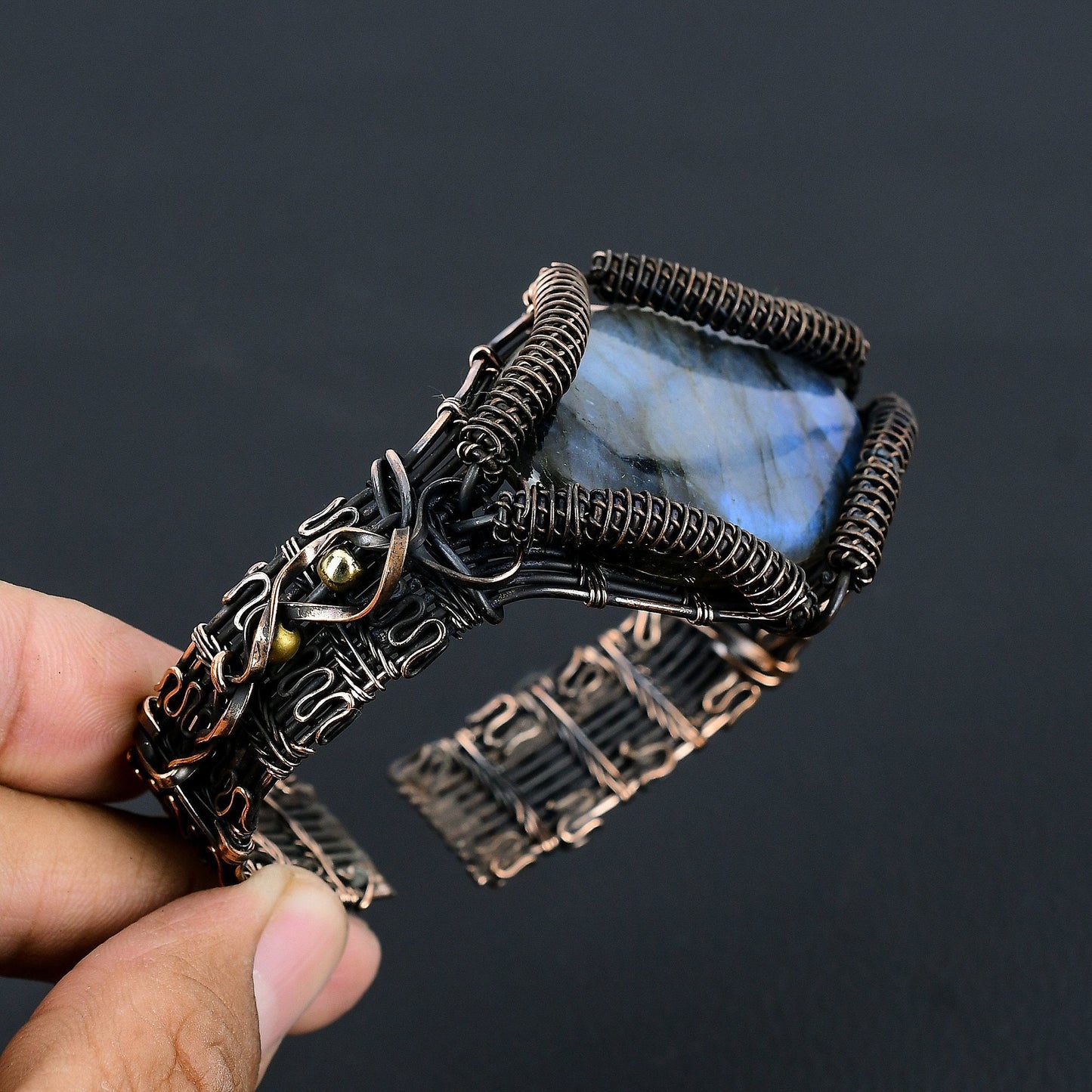 Blue-Grey Labradorite Gemstone Bracelet