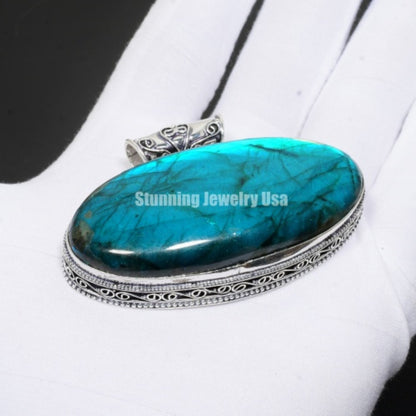 Blue Flash Labradorite Gemstone Pendant