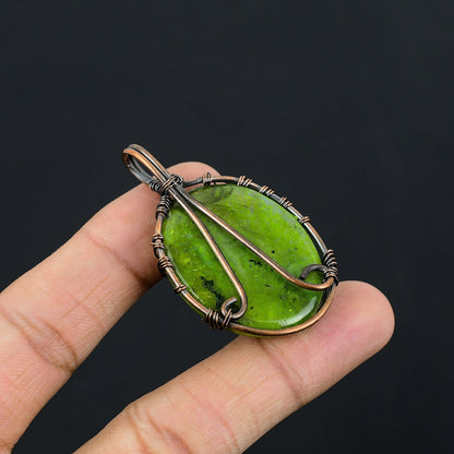 Green Labradorite Gemstone Pendant
