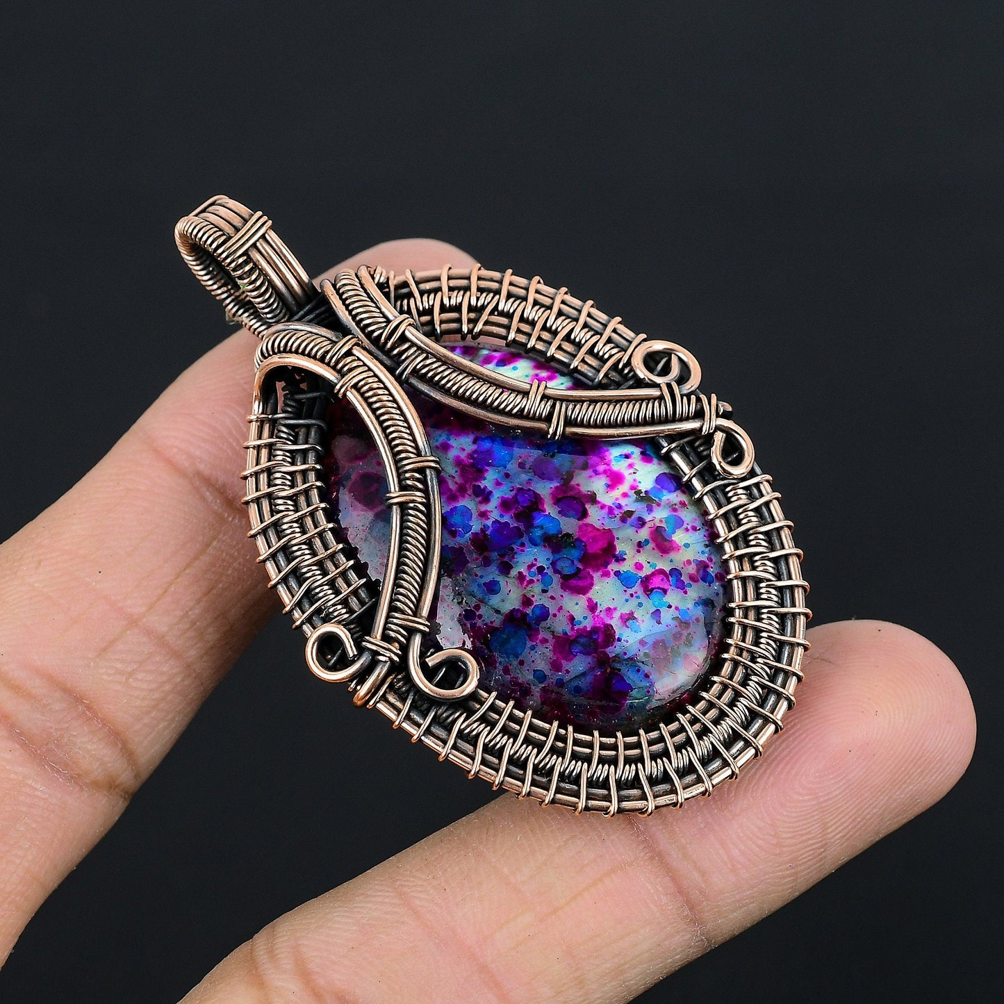Blue-Green Labradorite Gemstone Pendant