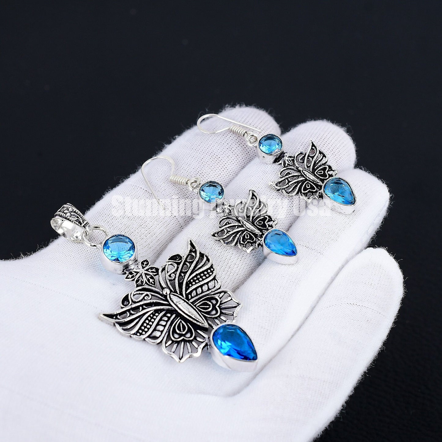 Swiss Blue Topaz Gemstone Earring & Pendant Set