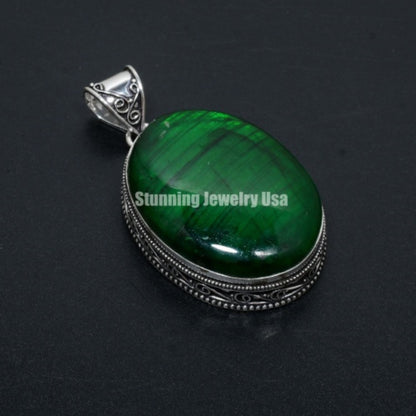 Green Flash Labradorite Gemstone Pendant