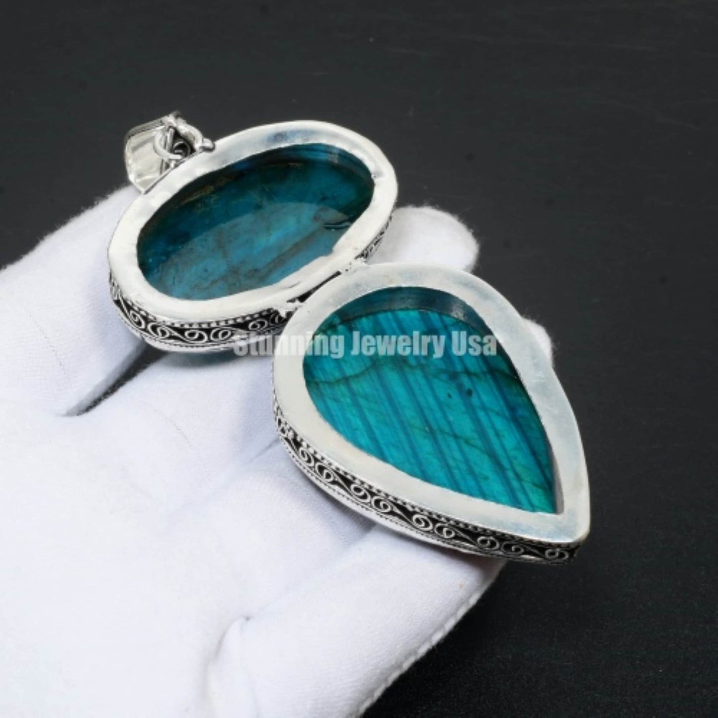 Blue Flash Labradorite Gemstone Pendant