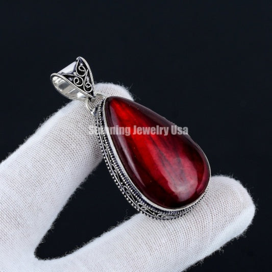 Red Flash Labradorite Sterling Silver Pendant