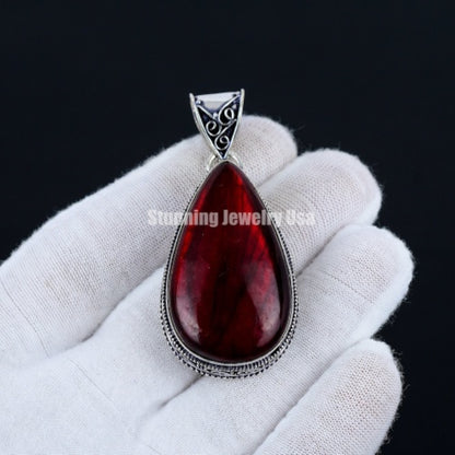 Red Flash Labradorite Sterling Silver Pendant