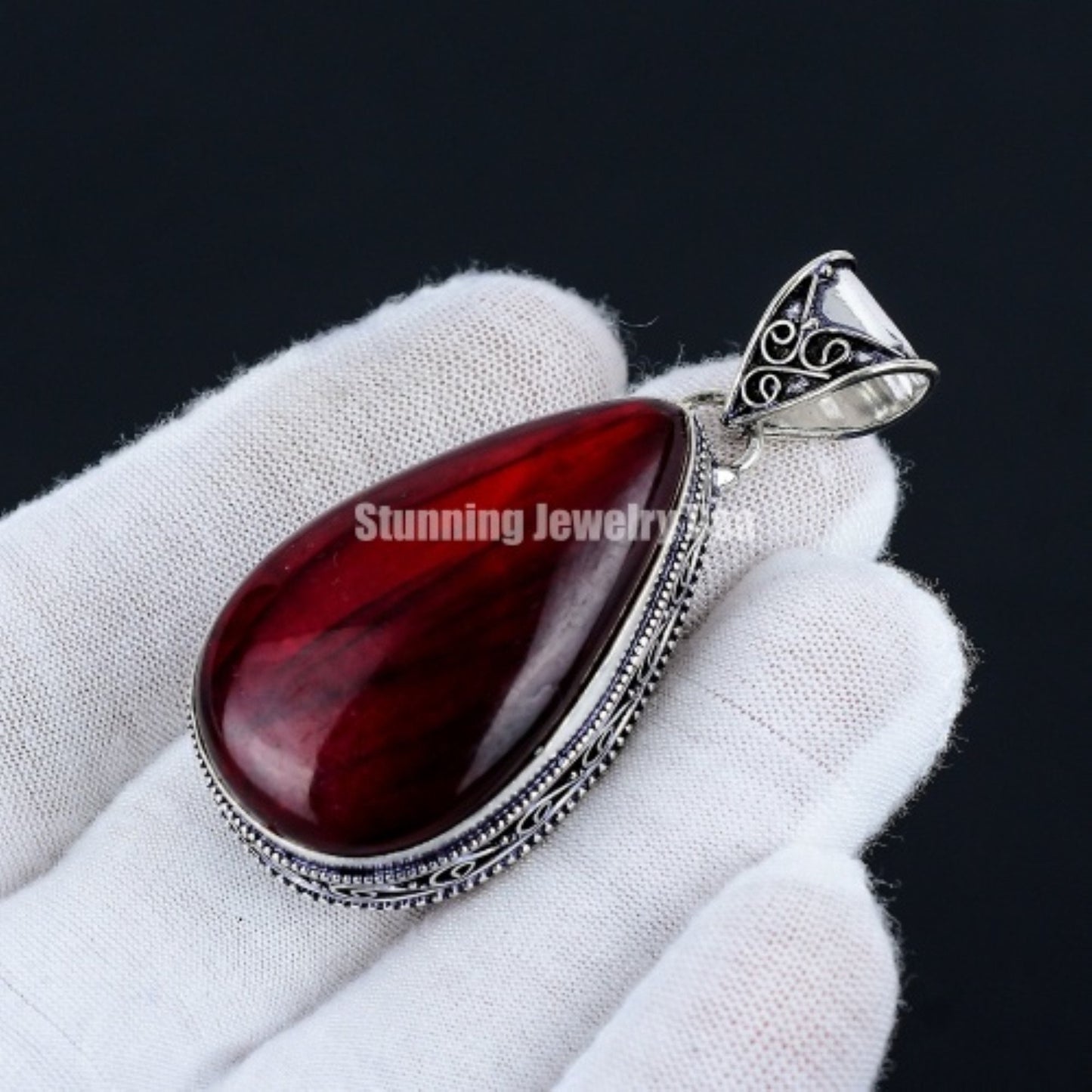 Red Flash Labradorite Sterling Silver Pendant