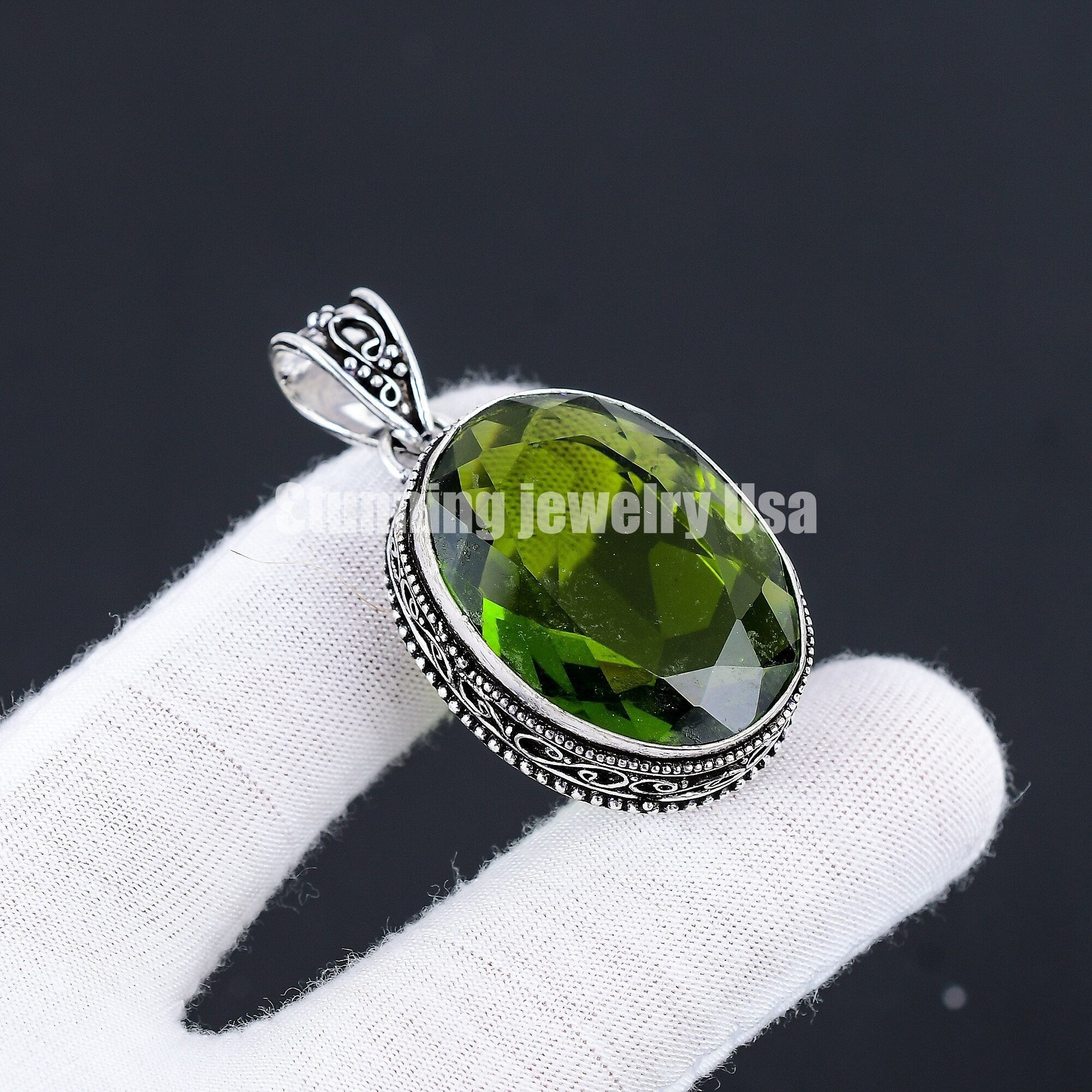 Selected Variant Image