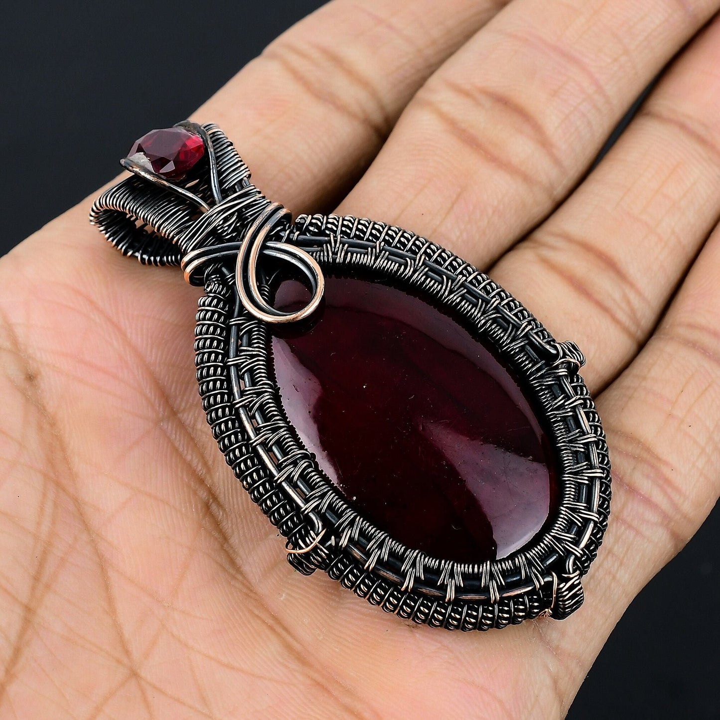 Red Flash Labradorite Gemstone Pendant