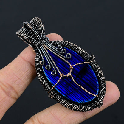 Blue Flash Labradorite Gemstone Pendant