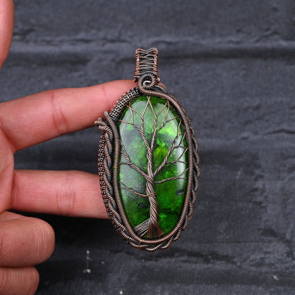 Green Labradorite Gemstone Pendant