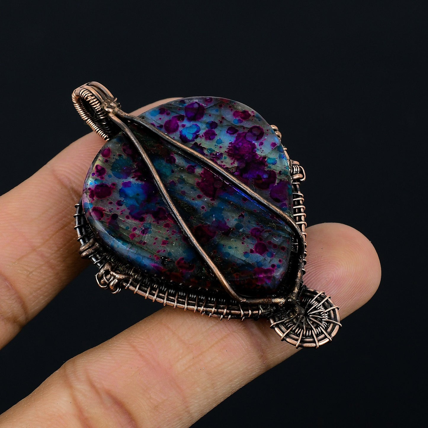 Multicolor Flash Labradorite Gemstone Pendant