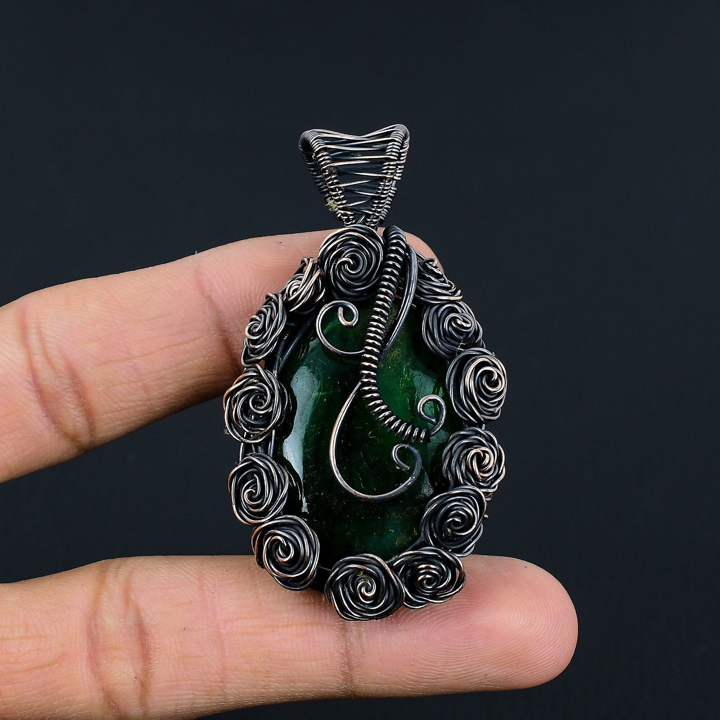 Green Flash Labradorite Gemstone Pendant