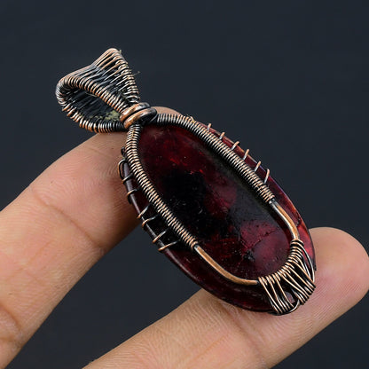 Red Flash Labradorite Gemstone Pendant