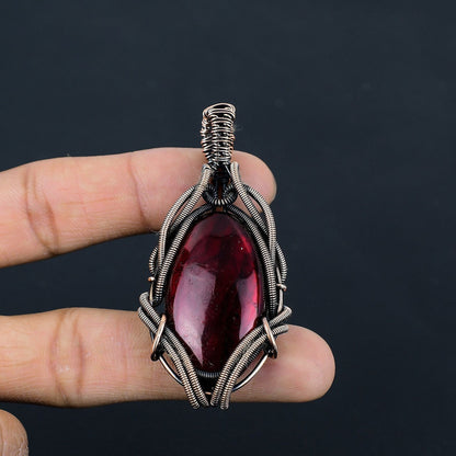 Red Flash Labradorite Gemstone Pendant