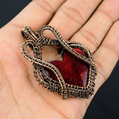 Red Flash Labradorite Gemstone Pendant