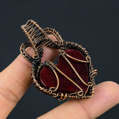 Red Flash Labradorite Gemstone Pendant